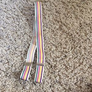 Elastic colorful belt.